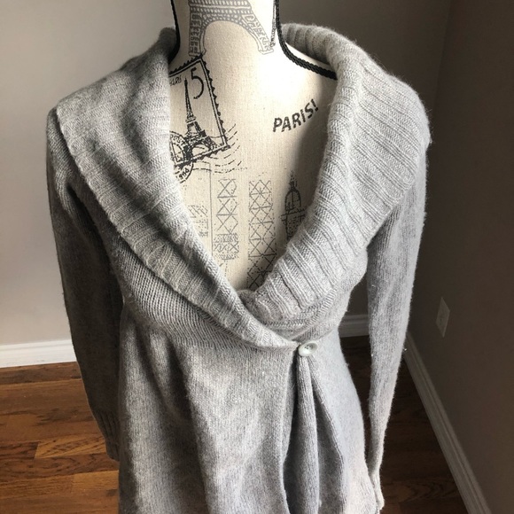 Aritzia Talula Mulberry Sweater Cardigan Cashmere - Picture 4 of 8